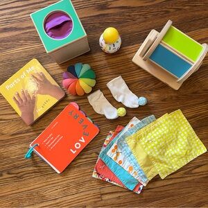 Lovevery The Senser Play Kit 5-6 months